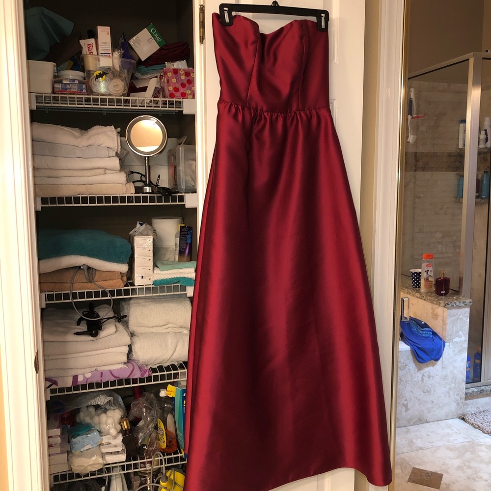 6 WINE / DEEP RED SATEEN TWILL BALL GOWN!
